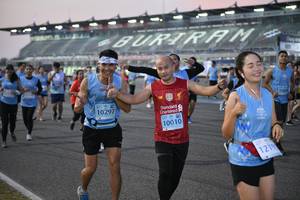 BIB: 
                            <button type="button" onclick="openModal(10463639)" class="btn btn-primary btn-sm float-right btn-popup" data-toggle="modal" data-target=".modal-high-quality">
                        <i class="fas fa-shopping-cart"></i> Add to Cart
                    </button>
                                            <button type="button" onclick="isThisMe(10463639, true)" class="btn btn-success btn-sm float-right btn-popup btn-isme hidden" data-toggle="tooltip" data-placement="bottom" title="นี่คือรูปของคุณใช่ไหม คลิกที่นี่เพื่อเอาเข้าอัลบั้ม">
                        <i class="fas fa-plus"></i> Add to album
                    </button>
                    <button type="button" onclick="isThisMe(10463639, false)" class="btn btn-warning btn-sm float-right btn-popup btn-isnotme hidden">
                        <i class="fas fa-ban"></i> Remove from album
                    </button>